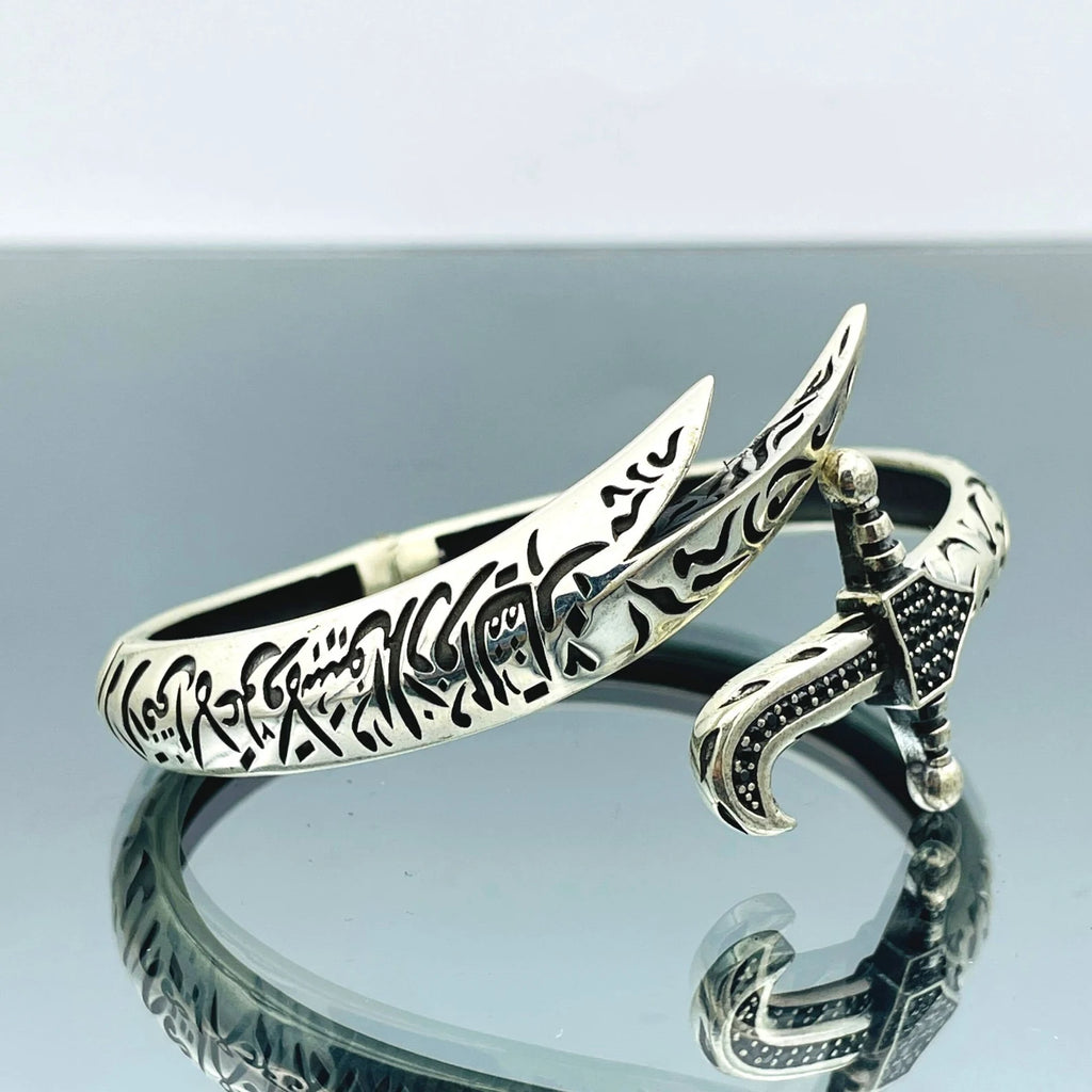 Men Zulfiqar Kara