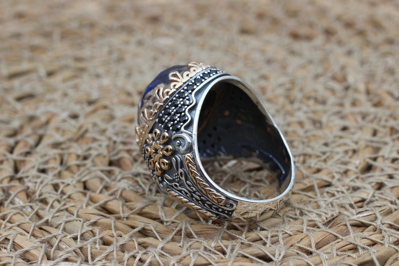 Silver Men's Ring: Color Changing Stone