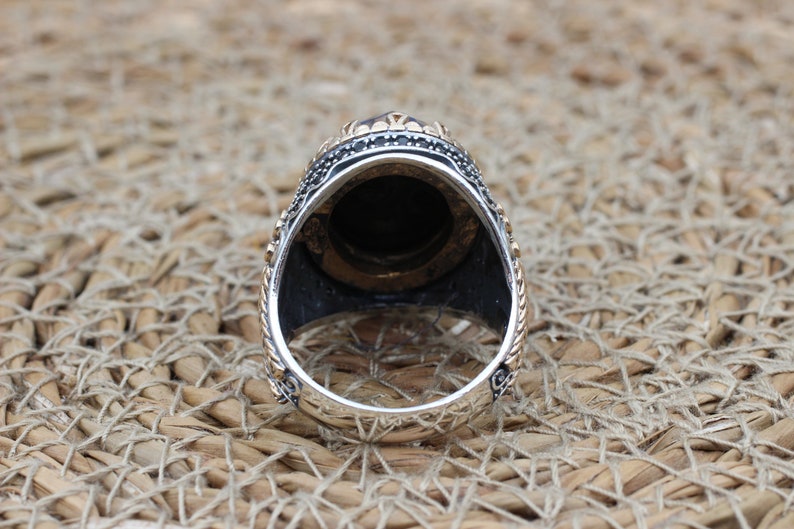 Silver Men's Ring: Color Changing Stone