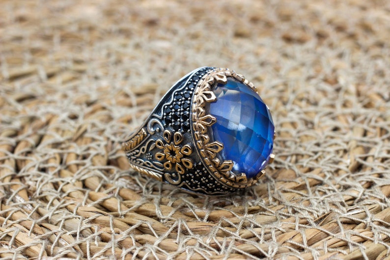 Silver Men's Ring: Color Changing Stone